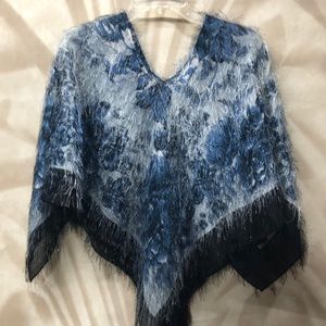 Light‎ weight poncho